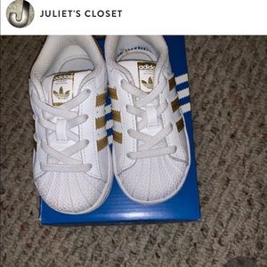 Toddler adidas 6.5 wine once for 15 minutes